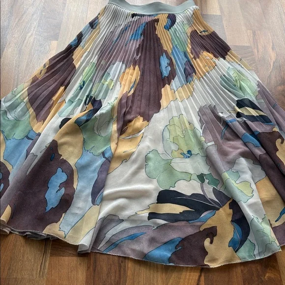 Wilfred pleated skirt from Aritzia, featuring a watercolor-style iris print - Picture 3 of 12